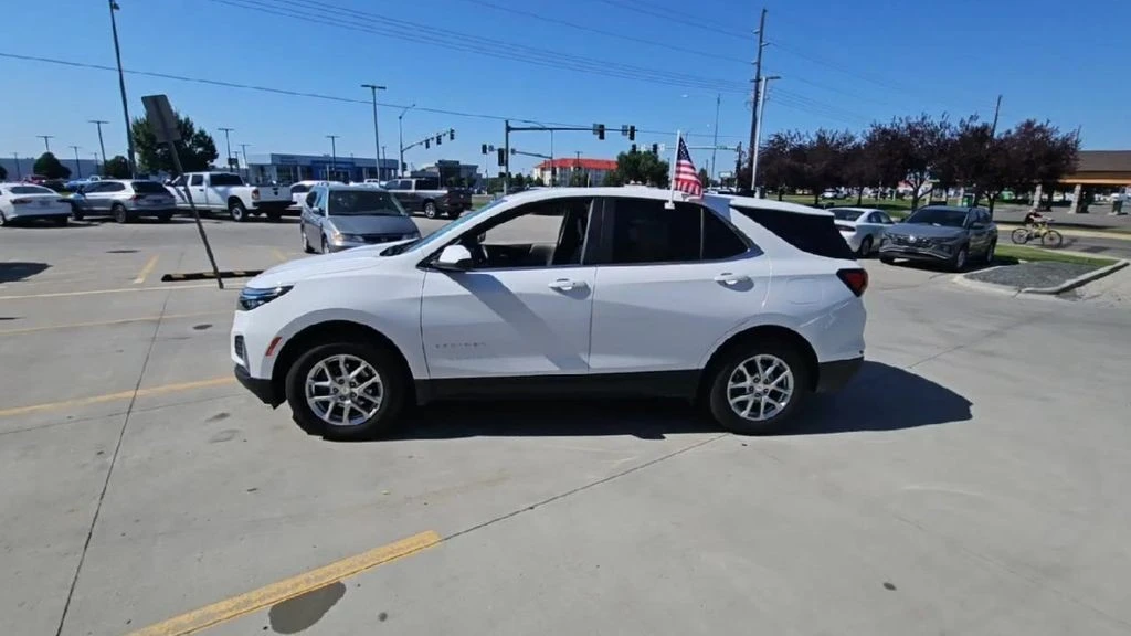 2023 Chevrolet Equinox - Image 5 of 12