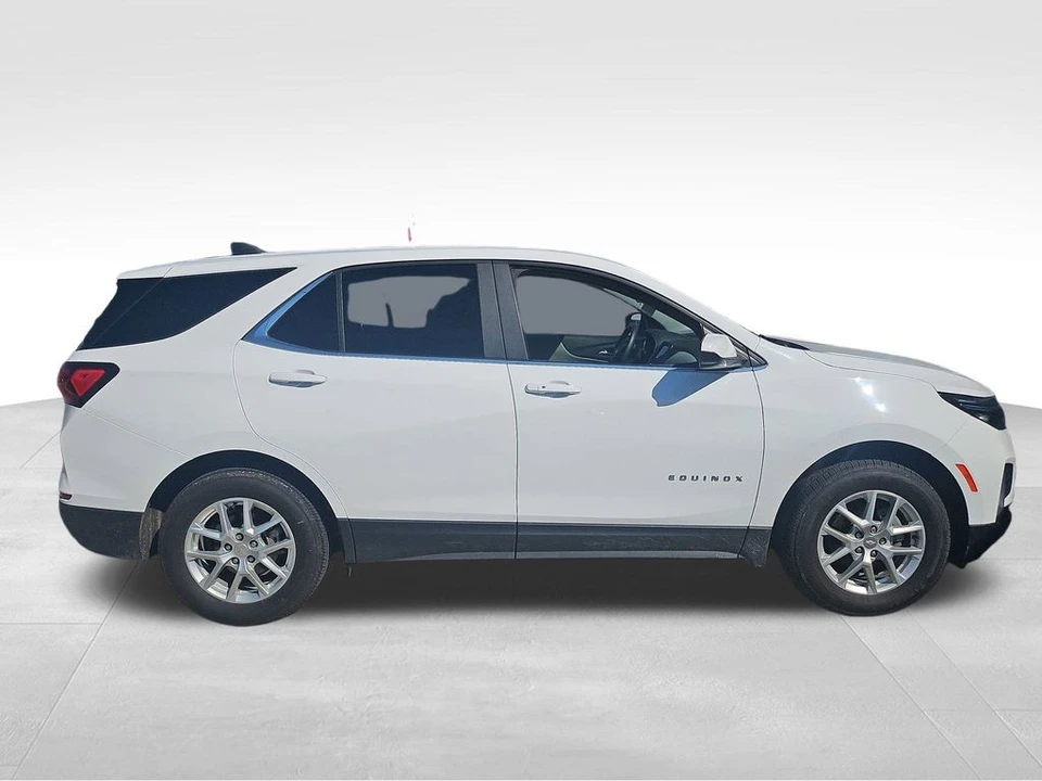 2023 Chevrolet Equinox - Image 12 of 21