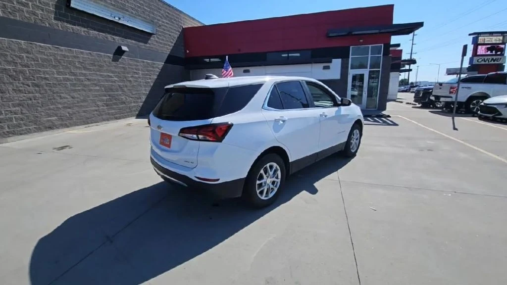 2023 Chevrolet Equinox - Image 8 of 12