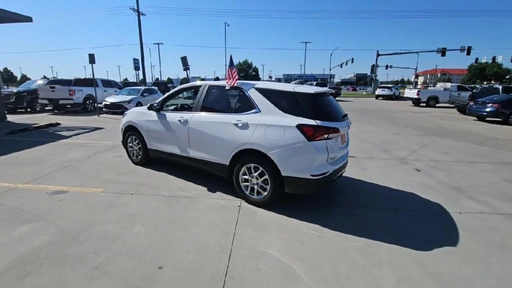 2023 Chevrolet Equinox - Image 6 of 12