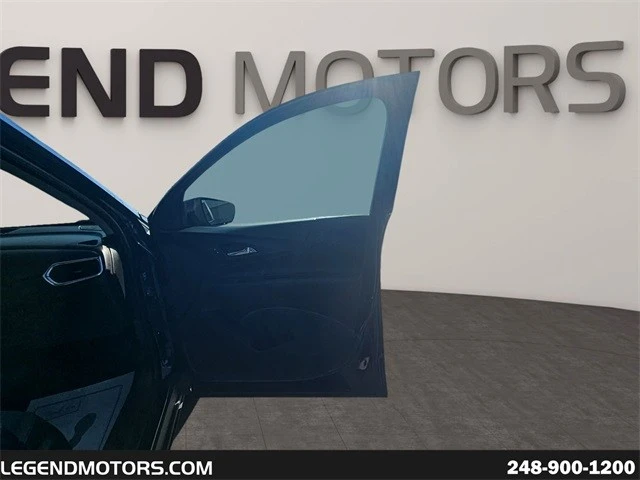 2023 Chevrolet Equinox - Image 16 of 21