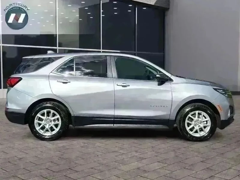 2023 Chevrolet Equinox - Image 6 of 12