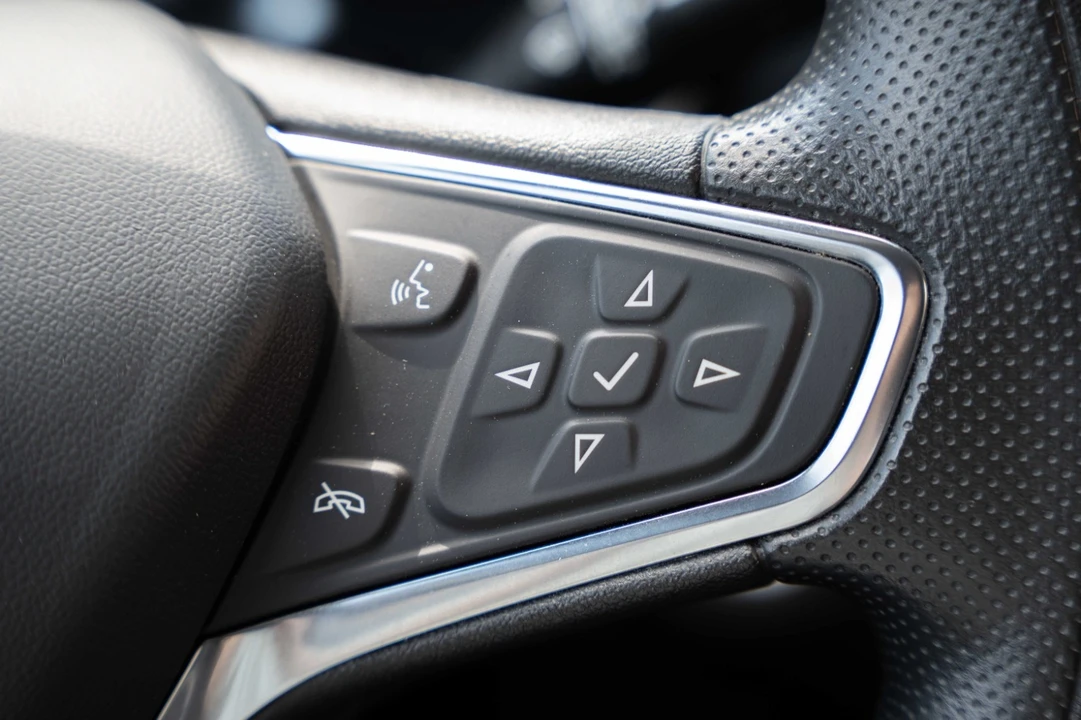 2023 Chevrolet Equinox - Image 18 of 21