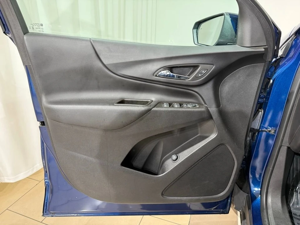 2023 Chevrolet Equinox - Image 15 of 21
