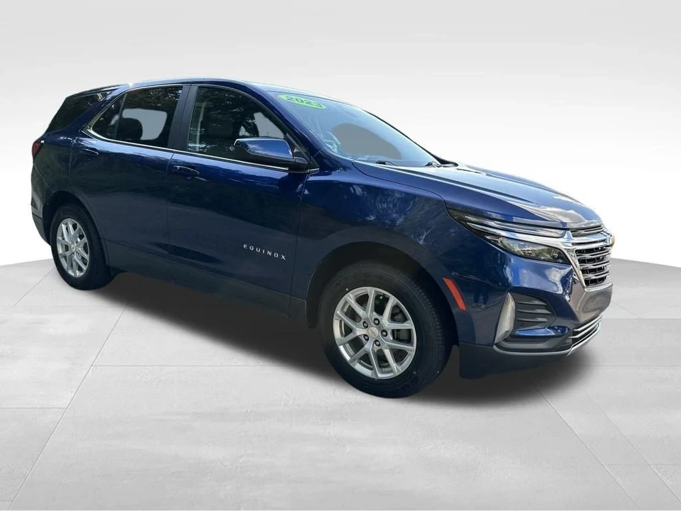 2023 Chevrolet Equinox - Image 8 of 12