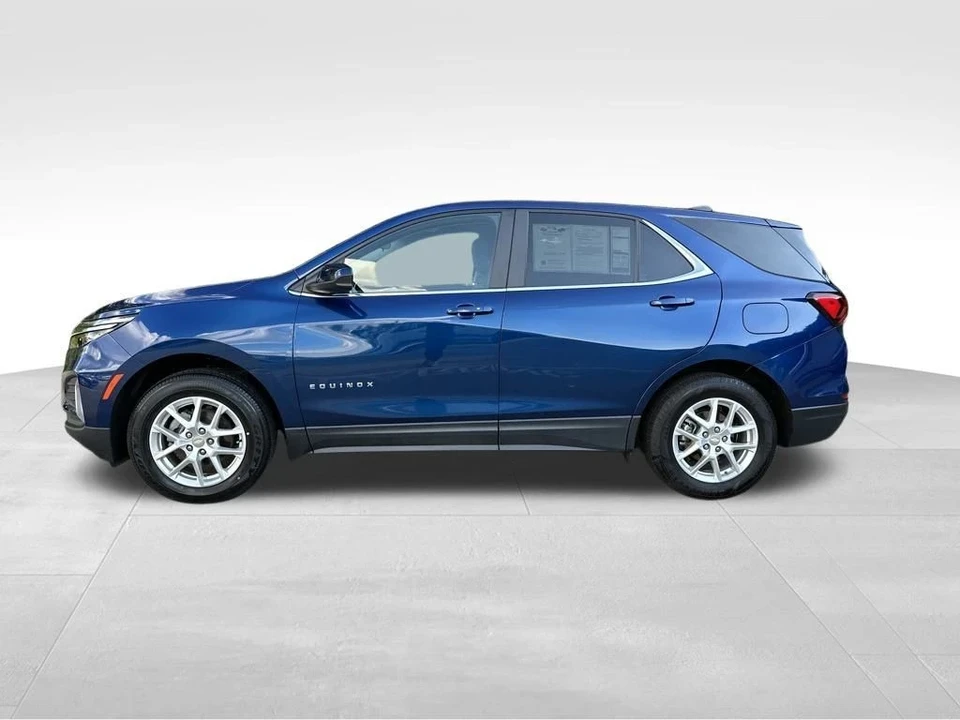 2023 Chevrolet Equinox - Image 2 of 12