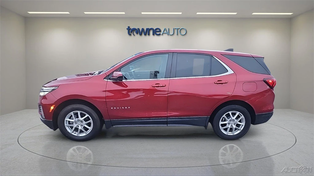 2023 Chevrolet Equinox - Image 2 of 12