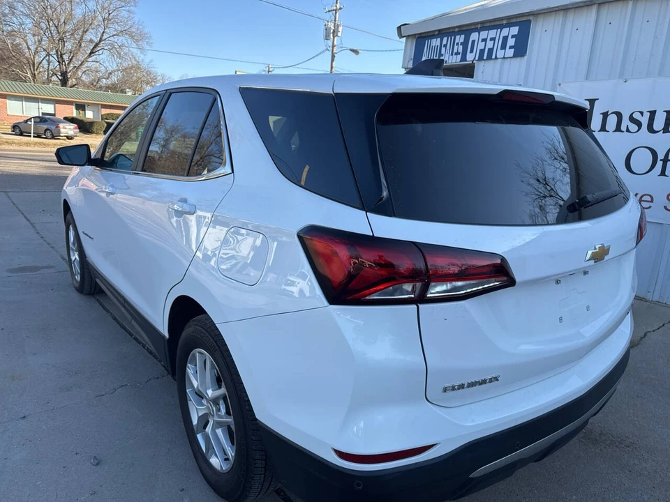 2023 Chevrolet Equinox - Image 3 of 18