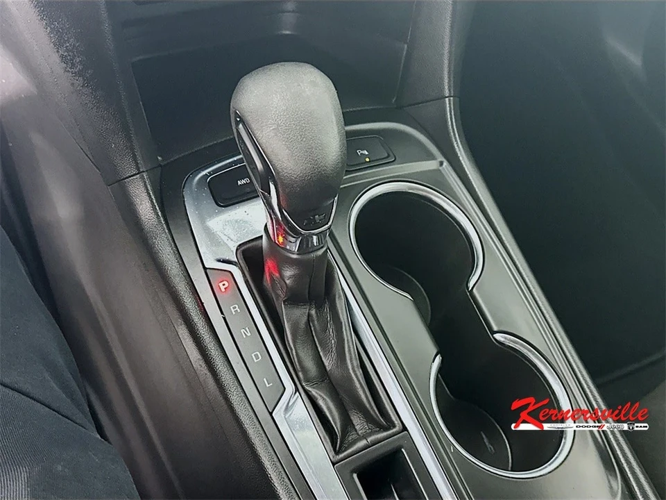 2023 Chevrolet Equinox - Image 16 of 21