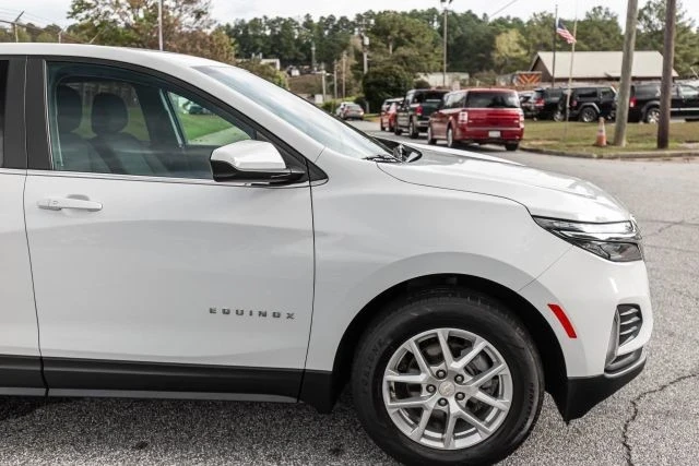 2023 Chevrolet Equinox - Image 10 of 21