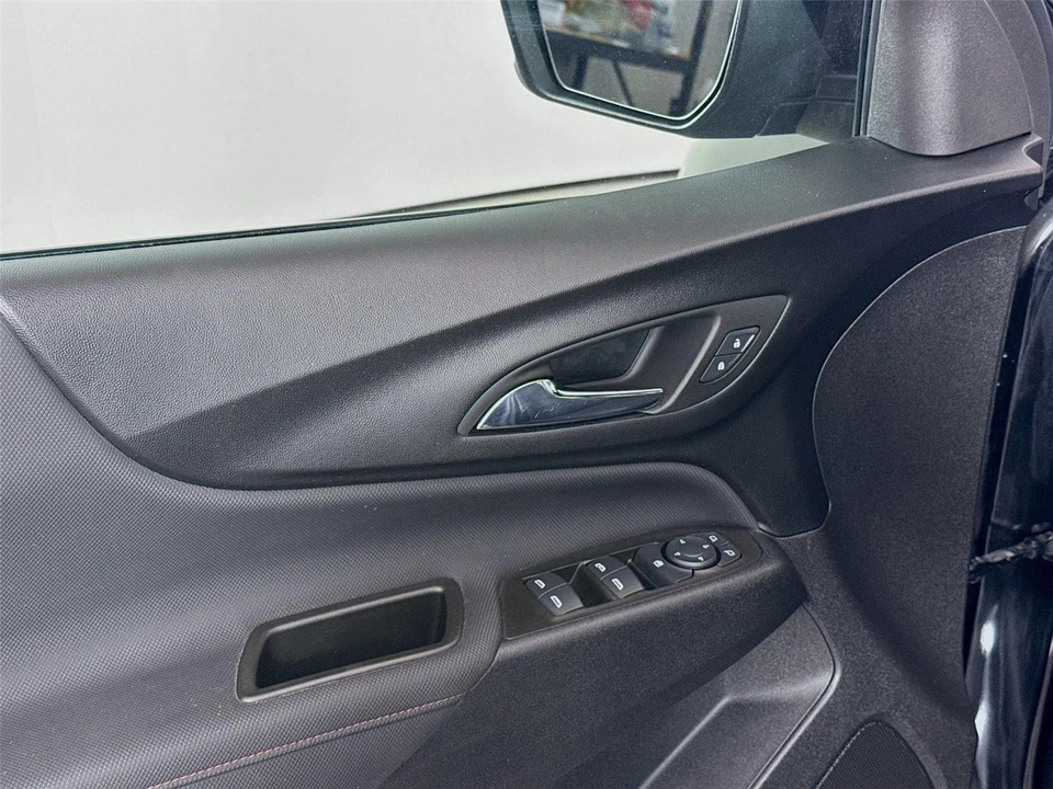 2023 Chevrolet Equinox - Image 17 of 21