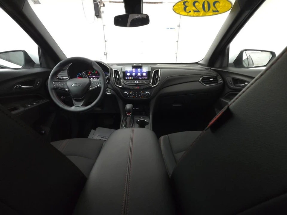 2023 Chevrolet Equinox - Image 2 of 12