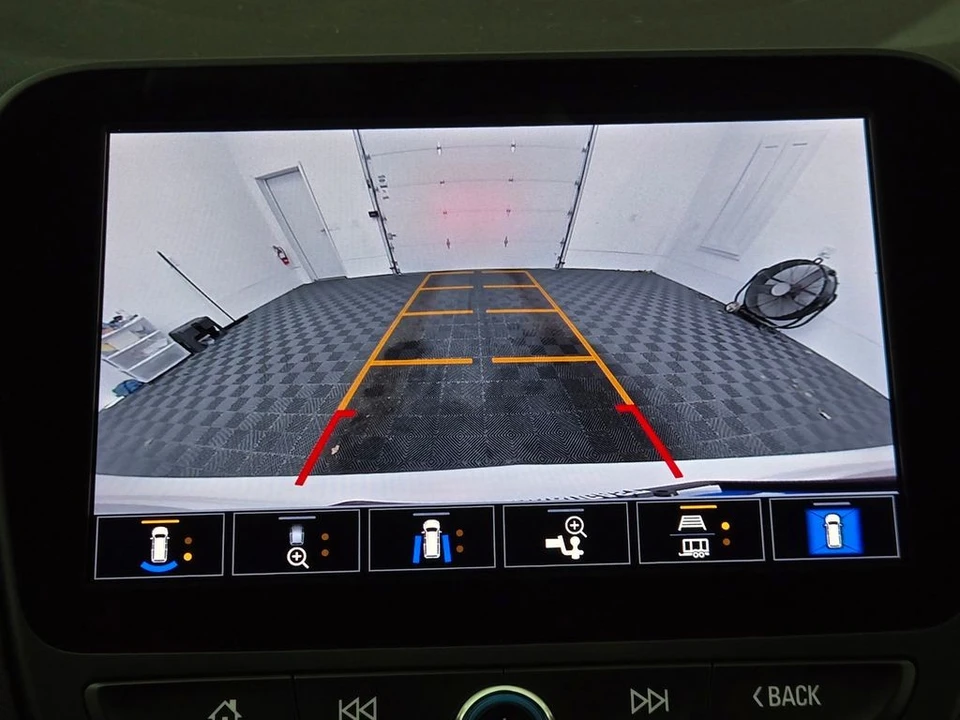 2023 Chevrolet Equinox - Image 4 of 12