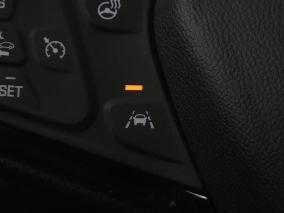 2023 Chevrolet Equinox - Image 8 of 12