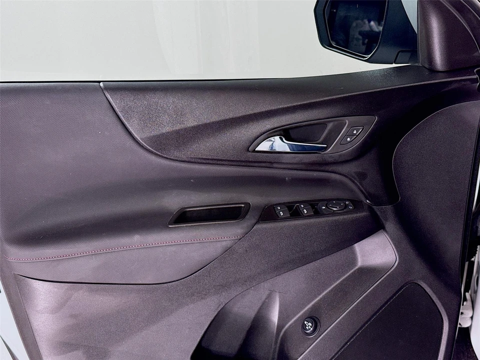 2023 Chevrolet Equinox - Image 10 of 14