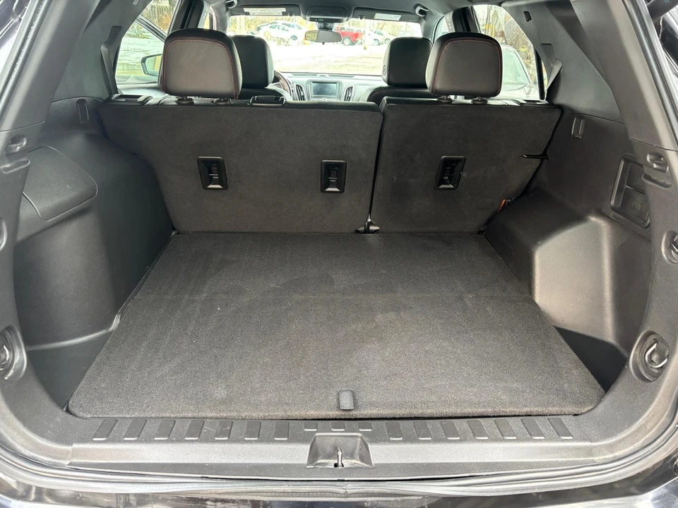 2023 Chevrolet Equinox - Image 10 of 11