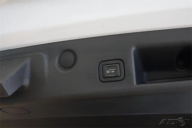 2023 Chevrolet Equinox - Image 19 of 21