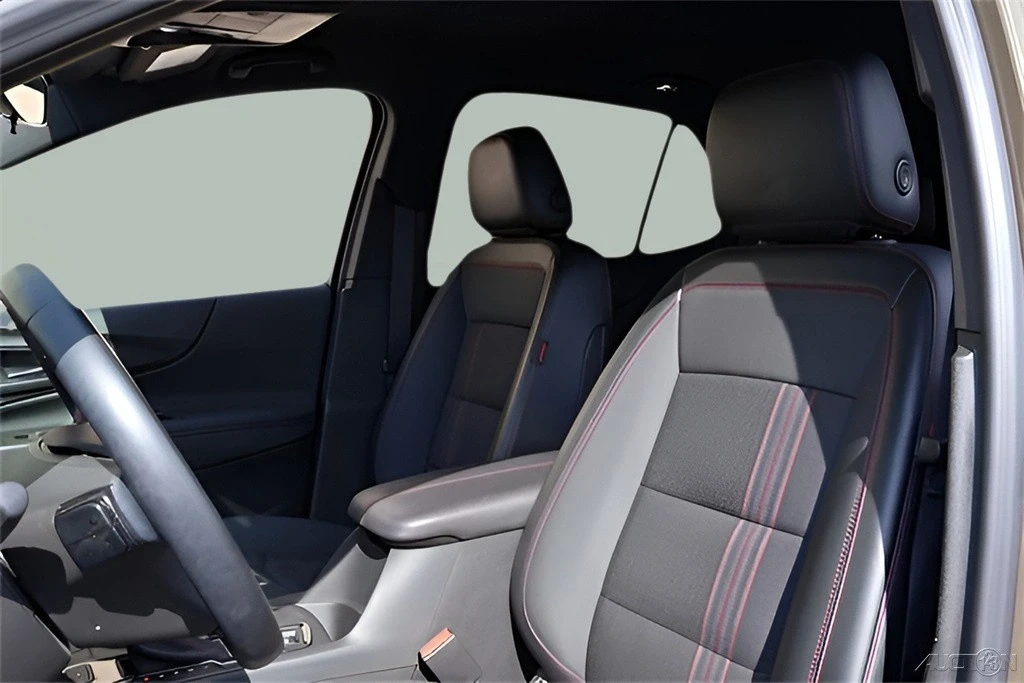 2023 Chevrolet Equinox - Image 11 of 12