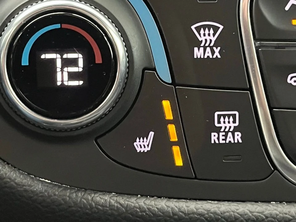 2023 Chevrolet Equinox - Image 3 of 12