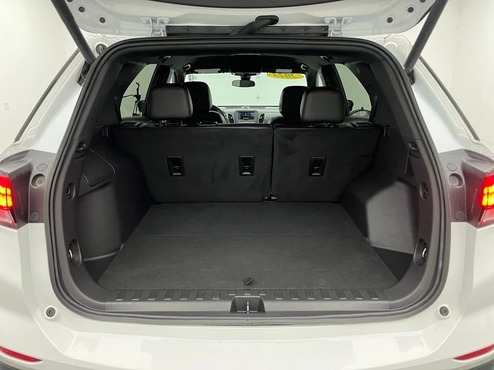 2023 Chevrolet Equinox - Image 11 of 12