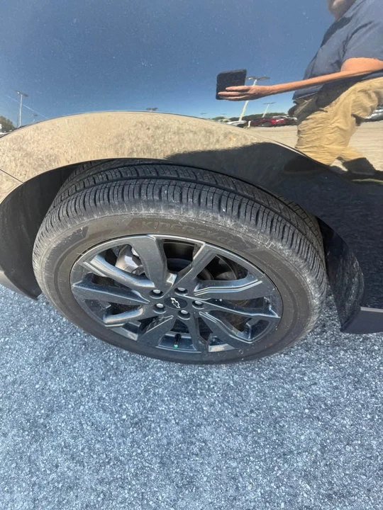 2023 Chevrolet Equinox - Image 12 of 19