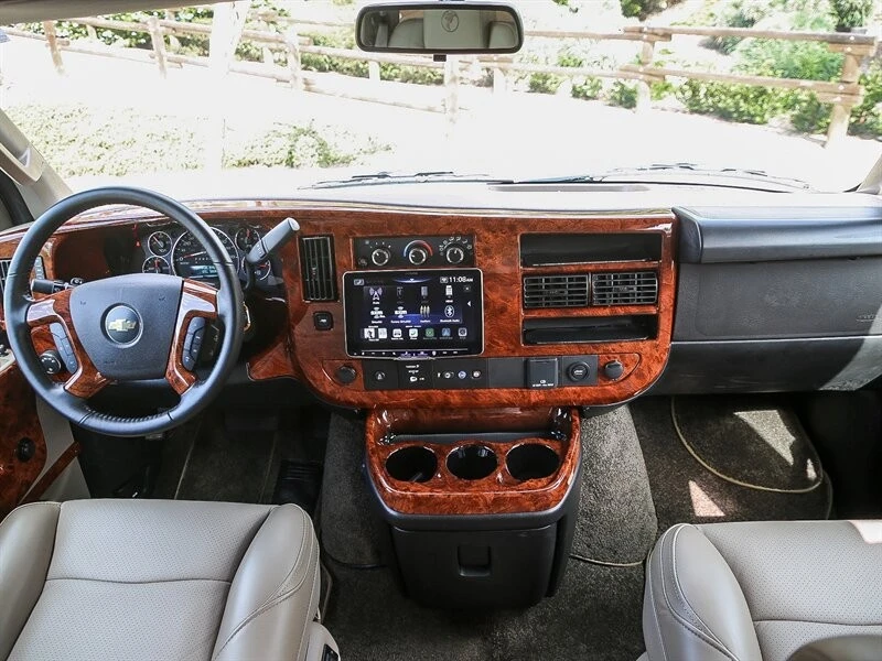 2023 Chevrolet Express - Image 17 of 21