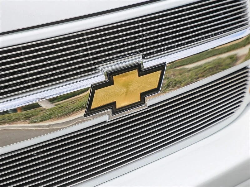 2023 Chevrolet Express - Image 10 of 21