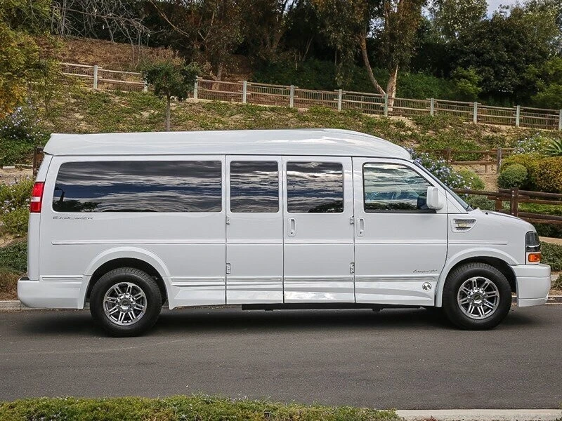 2023 Chevrolet Express - Image 7 of 21