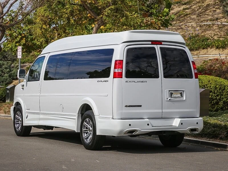 2023 Chevrolet Express - Image 4 of 21