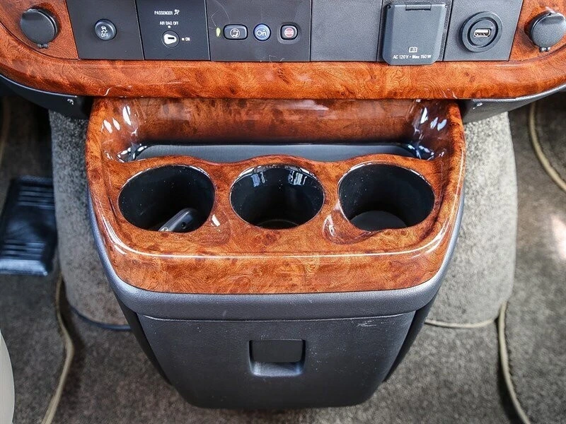 2023 Chevrolet Express - Image 20 of 21