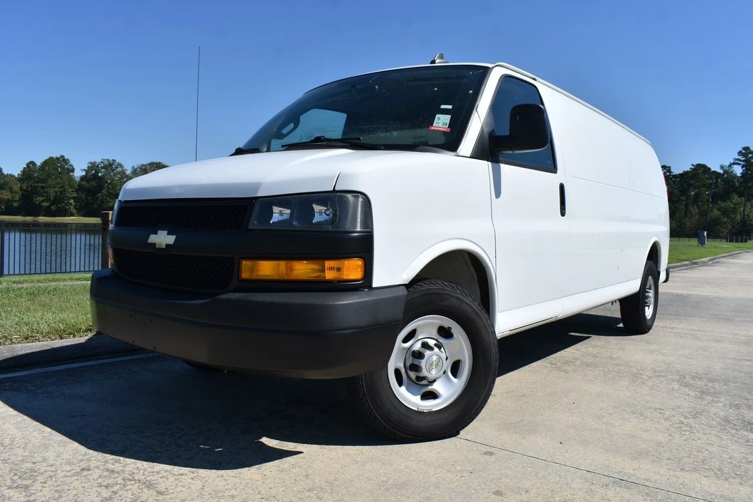 2023 Chevrolet Express - Image 5 of 12
