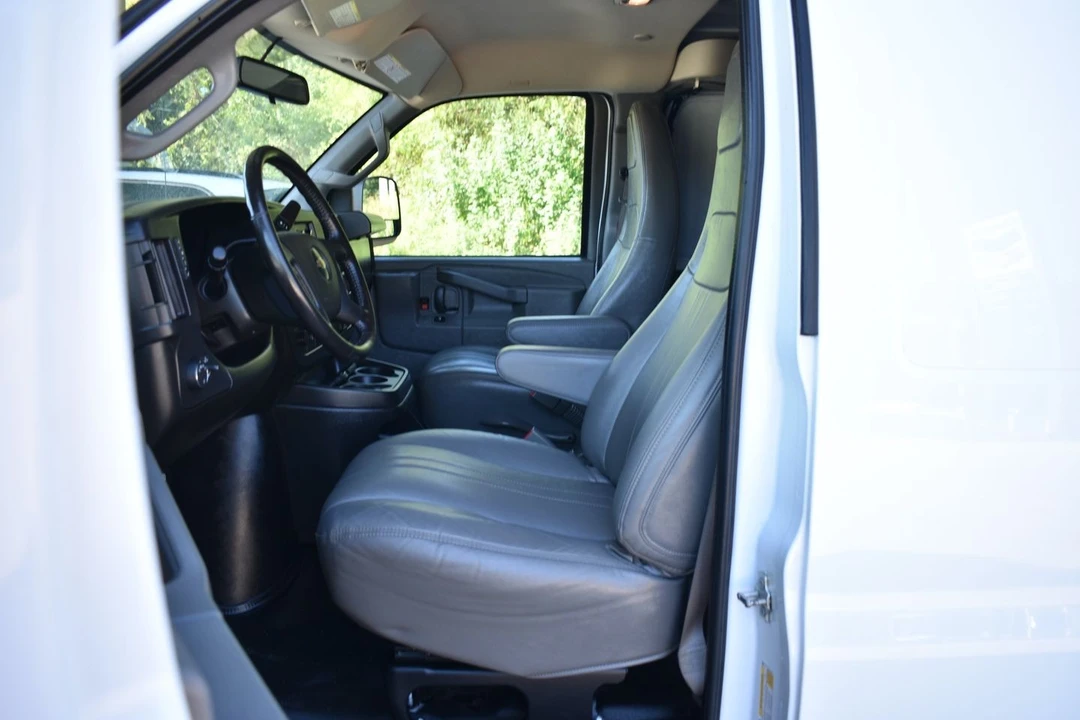 2023 Chevrolet Express - Image 11 of 12