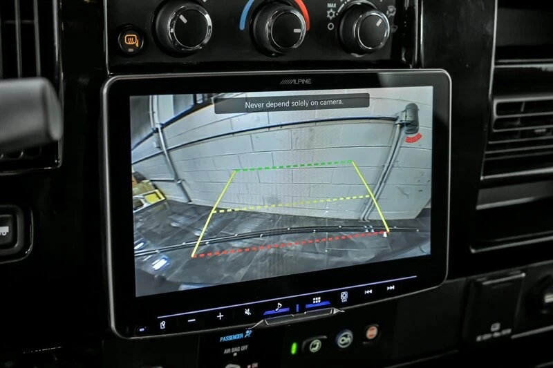 2023 Chevrolet Express - Image 27 of 31