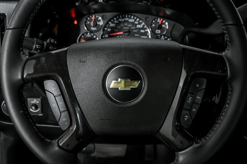 2023 Chevrolet Express - Image 23 of 31