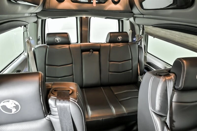 2023 Chevrolet Express - Image 12 of 31