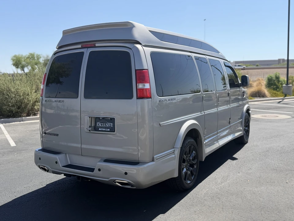 2023 Chevrolet Express - Image 7 of 31