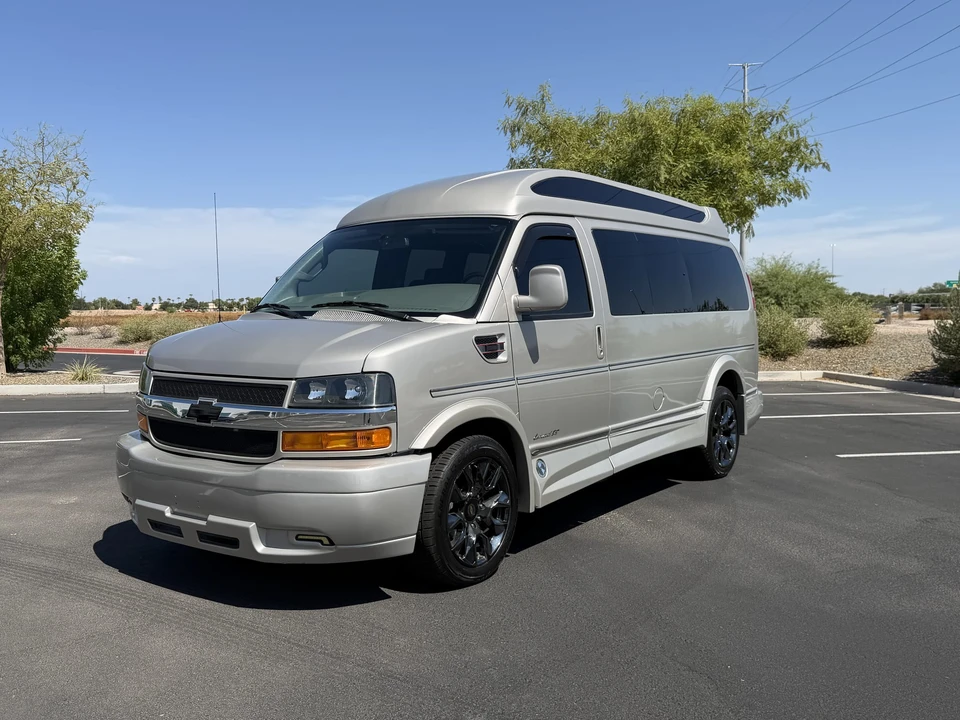 2023 Chevrolet Express - Image 3 of 31