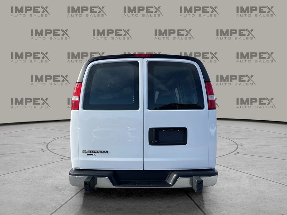 2023 Chevrolet Express - Image 4 of 12