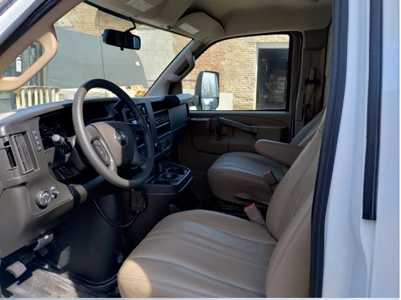 2023 Chevrolet Express - Image 8 of 10