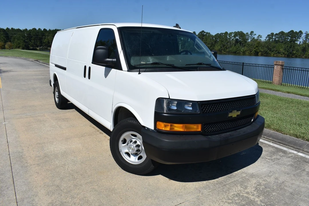 2023 Chevrolet Express - Image 2 of 18