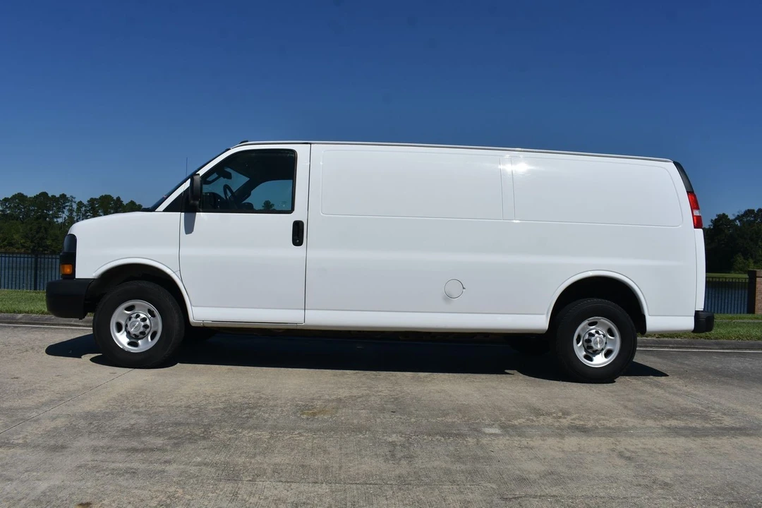 2023 Chevrolet Express - Image 7 of 18