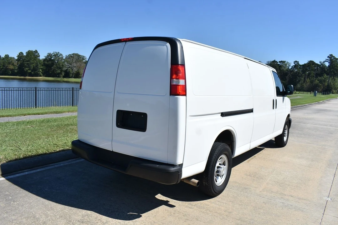 2023 Chevrolet Express - Image 4 of 18
