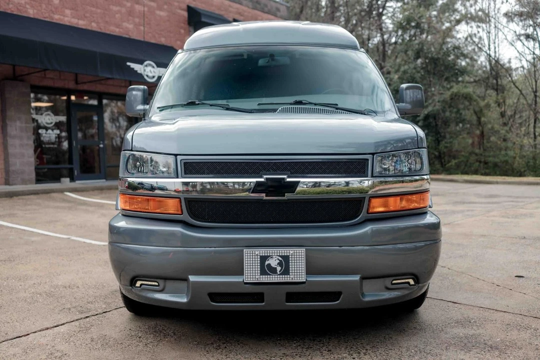 2023 Chevrolet Express - Image 4 of 21