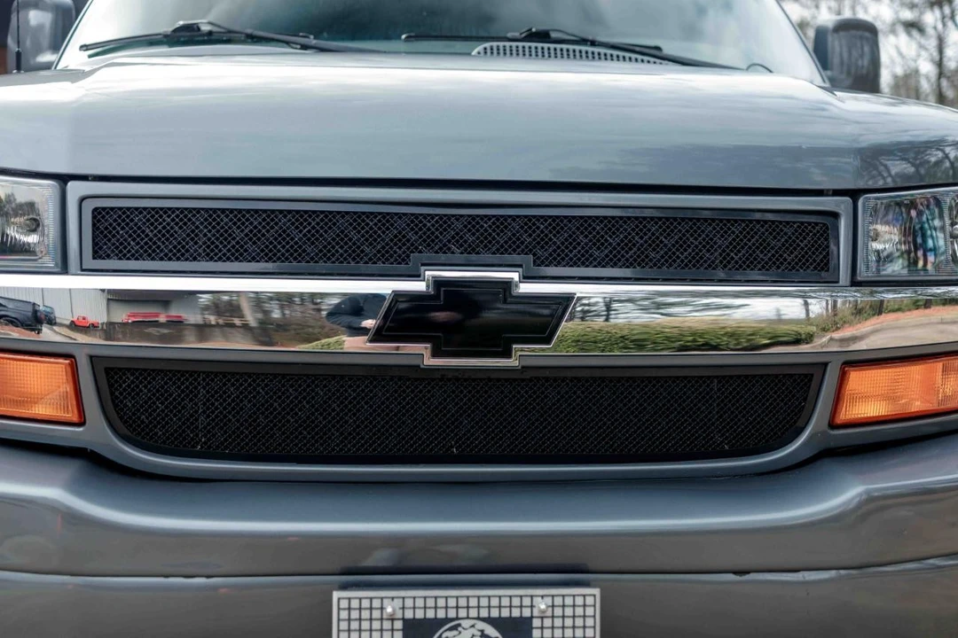 2023 Chevrolet Express - Image 13 of 21