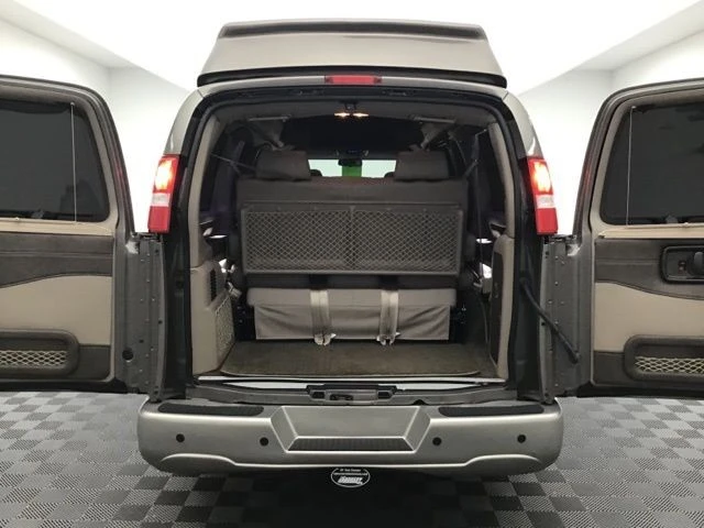 2023 Chevrolet Express - Image 6 of 12