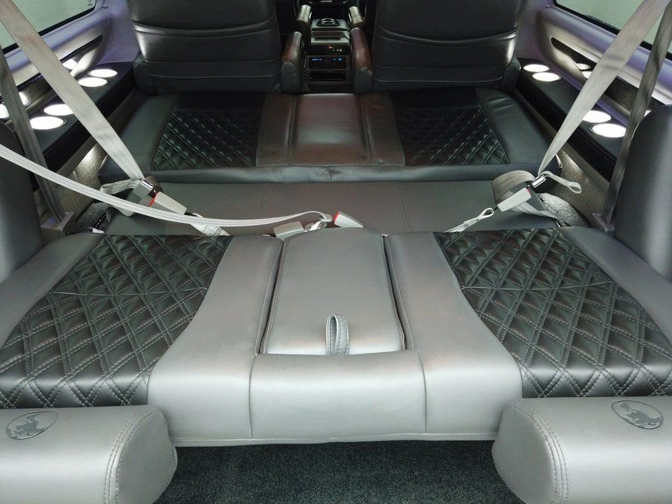 2023 Chevrolet Express - Image 9 of 12
