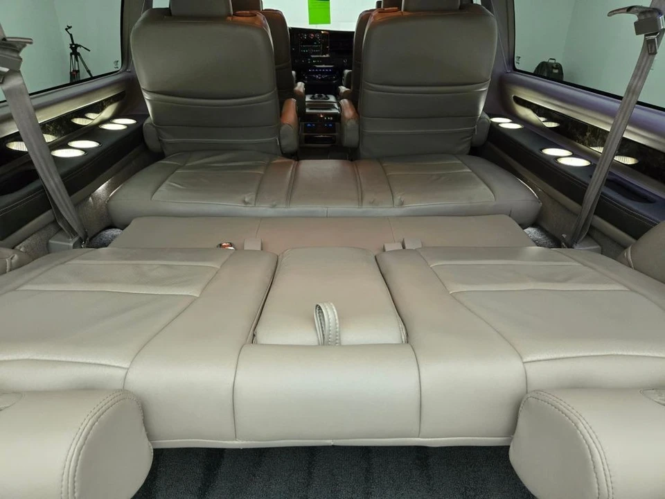 2023 Chevrolet Express - Image 9 of 12