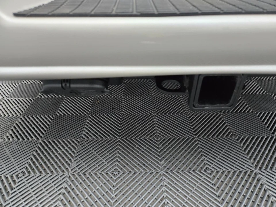 2023 Chevrolet Express - Image 5 of 12