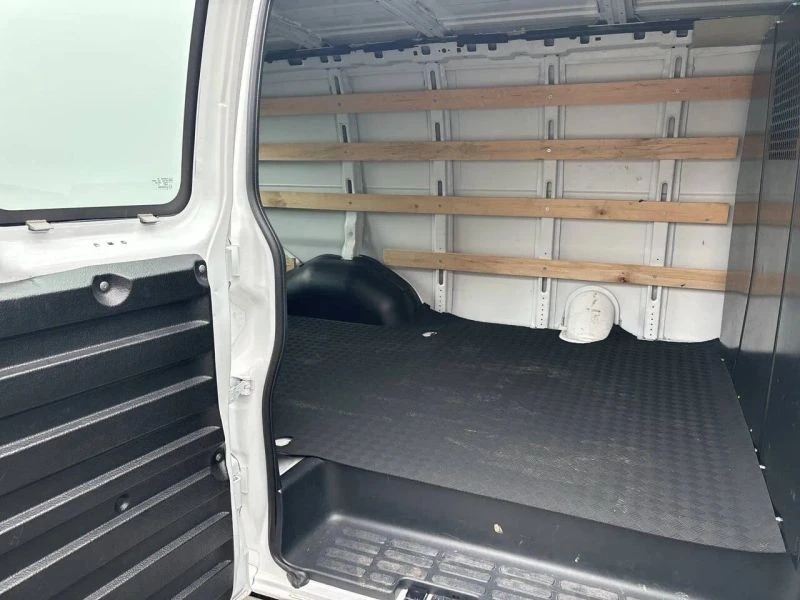 2023 Chevrolet Express - Image 10 of 12
