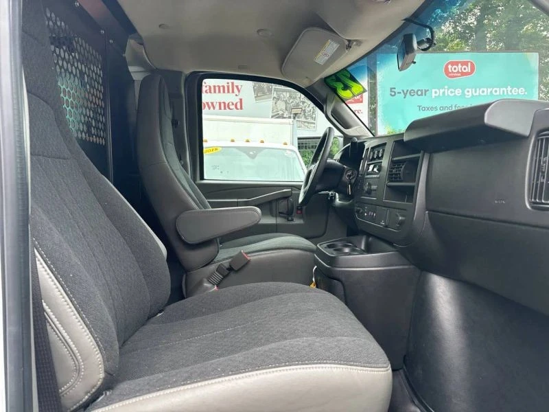 2023 Chevrolet Express - Image 8 of 12